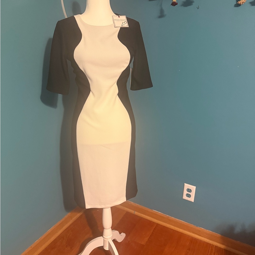 Bisou Bisou Monochrome Long Sleeve Dress